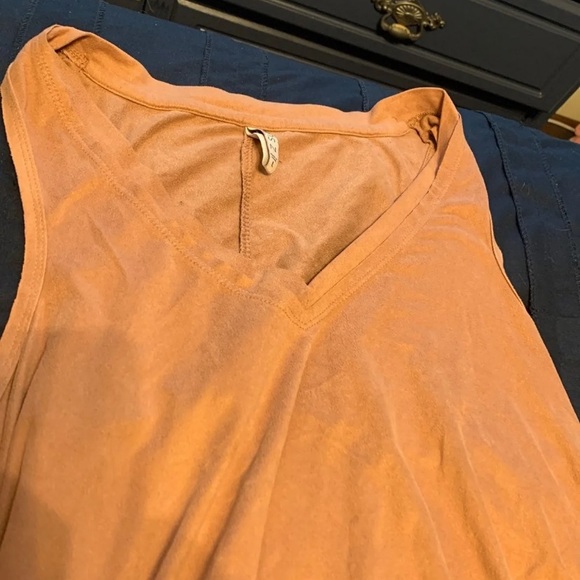 Tank top - Picture 2 of 2